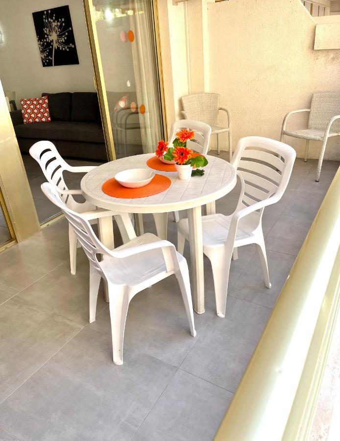 Apartbeach Novelty Climatizado Y Vistas Playa サロウ エクステリア 写真